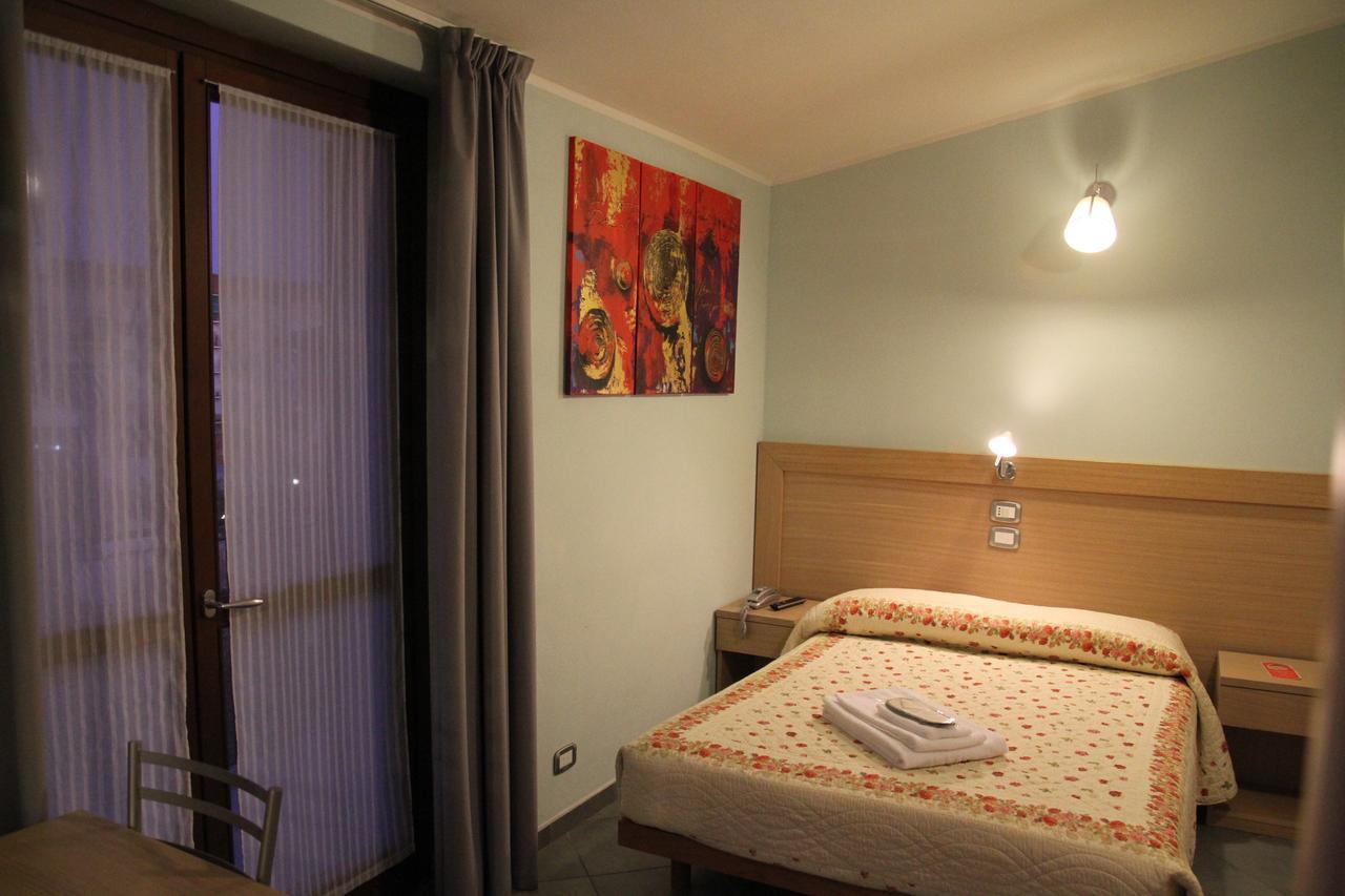 נובי ליגורה Albergo Verdi מראה חיצוני תמונה